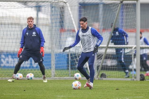 12.03.2024, Fussball, Saison 2023 2024, 2. Bundesliga, Training FC Schalke 04, Leo Greiml (FC Schalke 04) Gelsenkirchen Veltins Arena NRW Deutschland xRHR-FOTO TRx