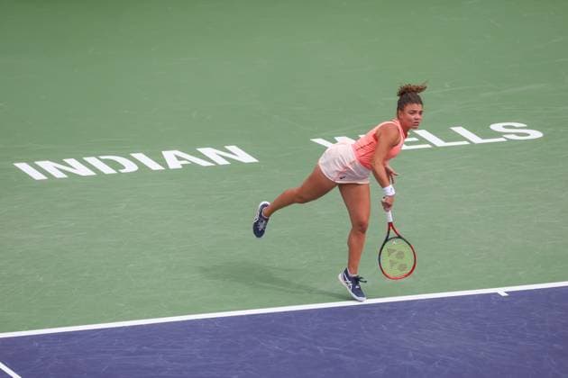 INDIAN WELLS, CA - MARCH 12: Jasmine Paolini (ITA) serves during the BNP Paribas Open on March 12, 2024 at Indian Wells Tennis Garden in Indian Wells, CA. (Photo by George Walker Icon Sportswire) TENNIS: MAR 12 BNP Paribas Open EDITORIAL USE ONLY Icon240312002