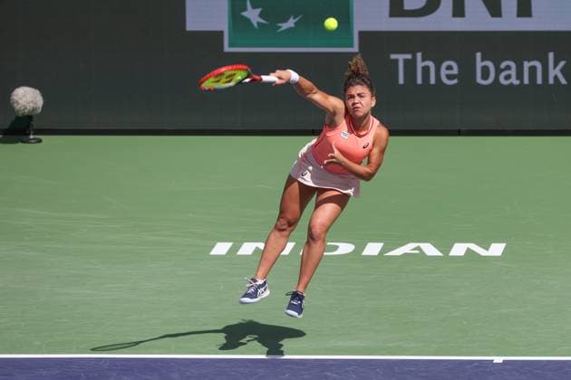 INDIAN WELLS, CA - MARCH 12: Jasmine Paolini (ITA) serves during the BNP Paribas Open on March 12, 2024 at Indian Wells Tennis Garden in Indian Wells, CA. (Photo by George Walker Icon Sportswire) TENNIS: MAR 12 BNP Paribas Open EDITORIAL USE ONLY Icon240312014