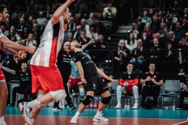 Volleyball Herren Saison 2023 2024 CEV Volleyball Cup 2024 Finale SVG Lüneburg (GER) vs. Asseco Resovia Rzeszow (POL) 12.03.2024 Pawel Zatorski ( 16, Asseco Resovia Rzeszow) jubelt Lüneburg LKH Arena Niedersachsen Deutschland