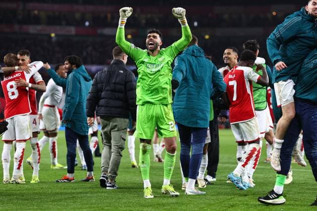 Arsenal v Porto 12 March 2024, London - UEFA Champion™s League, Round of Sixteen, Second Leg - Arsenal v Porto - Arsenal goalkeeper David Raya celebrates victory - Photo: Charlotte Wilson Offside. London UK Copyright: xCharlottexWilsonx xOffsidexOffside