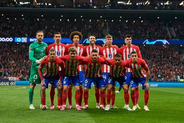 UEFA Champions League, Atletico de Madrid v FC Internazionale Milan MADRID, SPAIN - MARCH 13: The Atletico Madrid team line up, Mannschaftsbild, Totale for a photo prior to kick off the UEFA Champions League 2023 24 round of 16 second leg match between Atletico de Madrid and FC Internazionale Milan at Civitas Metropolitano Stadium on March 13, 2024 in Madrid, Spain. (Photo By Francisco Macia Photo Players Images) Madrid Civitas Metropolitano Madrid Spain Copyright: xFranciscoxMacia PhotoxPlayersxImagesx