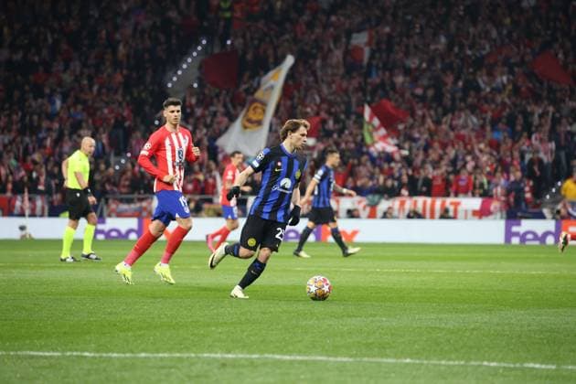 Champions League match between Atletico Madrid vs Inter 03 13 2024 Madrid, second leg of the 2023 24 Champions League round of 16, football match between CF Atletico Madrid vs FC Internazionale Milano at the Civita Metropolitano stadium in Madrid In picture : Nicolo Barella of FC Internazionale Madrid stadio Civitas Metropolitano di Madrid madrid SPAGNA Copyright: xFABIOxSASSOxFabioxSassox 2L8A9925