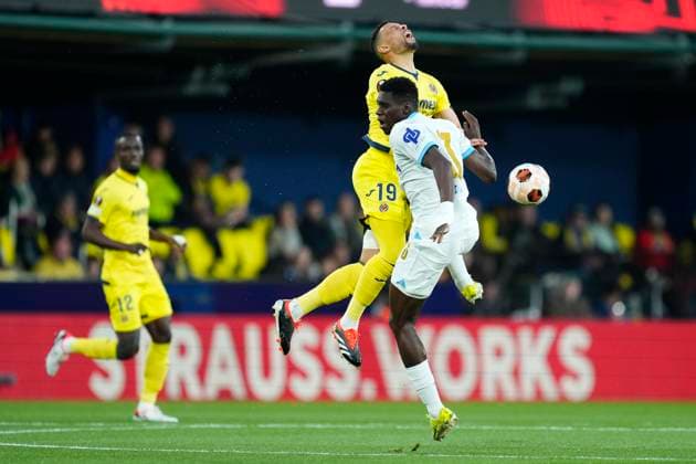 Villarreal CF v Olympique Marseille: Round of 16 Second Leg - UEFA Europa League 2023 24 Francis Coquelin defensive midfield of Villarreal and France and Ismaila Sarr Right Winger of Olympique Marseille and Senegal compete for the ball during the UEFA Europa League 2023 24 round of 16 second leg match between Villarreal CF and Olympique Marseille at Estadio de la Ceramica on March 14, 2024 in Villarreal, Spain. Villarreal Castellon Spain  Copyright: xJosexBretonx originalFilename:breton-villarre240314_nppOc.jpg