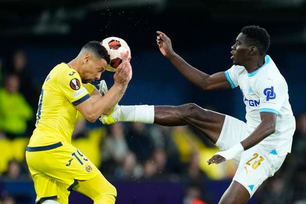 Villarreal CF v Olympique Marseille: Round of 16 Second Leg - UEFA Europa League 2023 24 Francis Coquelin defensive midfield of Villarreal and France and Ismaila Sarr Right Winger of Olympique Marseille and Senegal compete for the ball during the UEFA Europa League 2023 24 round of 16 second leg match between Villarreal CF and Olympique Marseille at Estadio de la Ceramica on March 14, 2024 in Villarreal, Spain. Villarreal Castellon Spain  Copyright: xJosexBretonx originalFilename:breton-villarre240314_npas7.jpg