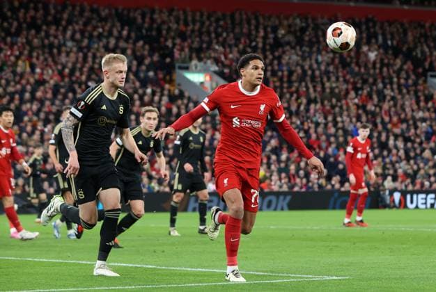 14th March 2024; Anfield, Liverpool, Merseyside, England; Europa League, Round of 16, Second Leg Football, Liverpool versus Sparta Prague; Jarell Quanshah of Liverpool controls the ball  ActionPlus12618000 DavidxBlunsden