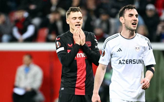 Fussball, Europa League, Deutschland, Herren, Saison 2023 2024, Achtelfinale Rückspiel, BayArena Leverkusen, Bayer Leverkusen - Qarabag Agdam; Florian Wirtz (LEV) enttäuscht nach vergebener Torchance. Enttäuschung, Frust, Aktion. UEFA REGULATIONS PROHIBIT ANY USE OF PHOTOGRAPHS AS IMAGE SEQUENCES AND OR QUASI-VIDEO