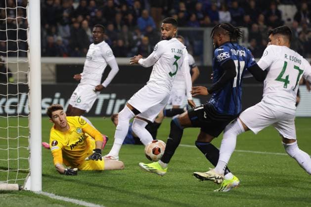 Cesena, Italy, 14th March 2024. Ademola Lookman of Atalanta scores to level the game at 1-1 during the UEFA Europa League match at Stadio di Bergamo. Picture credit should read: Jonathan Moscrop Sportimage EDITORIAL USE ONLY. No use with unauthorised audio, video, data, fixture lists, club league logos or live services. Online in-match use limited to 120 images, no video emulation. No use in betting, games or single club league player publications. SPI-2992-0001