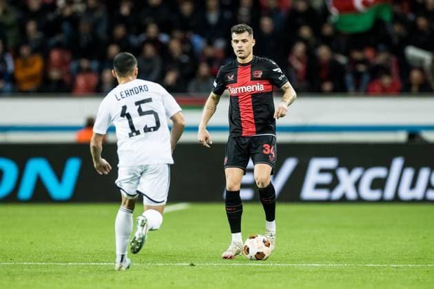 UEFA Europa League: Bayer 04 Leverkusen - Qarabag Agdam; 14.03.2024 Zweikampf Leandro Andrade (Qarabag Agdam, 15), Granit Xhaka (Bayer 04 Leverkusen, 34) UEFA Europa League: Bayer 04 Leverkusen - Qarabag Agdam, BayArena Leverkusen am 14.03.2024 Copyright: xBEAUTIFULxSPORTS Wunderlx