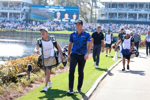 PONTE VEDRA BEACH, FL - MARCH 14: PGA, Golf Herren golfer Viktor Hovland walks the 17th hole during The Players Championship on March 14, 2024, at TPC Sawgrass in Ponte Vedra Beach, Florida. (Photo by Brian Spurlock Icon Sportswire) GOLF: MAR 14 PGA THE PLAYERS Championship EDITORIAL USE ONLY Icon24031441