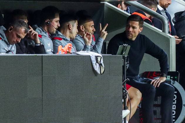 Xabi Alonso (Bayer 04 Leverkusen, Chef-Trainer), Sebastian Parrilla (Bayer 04 Leverkusen, Co-Trainer), GER, Bayer 04 Leverkusen vs. Qarabag Agdam, UEFA Europa League 2023 24, Achtelfinal-Rückspiel, 14.03.2024, GER, Bayer 04 Leverkusen vs. Qarabag Agdam, UEFA Europa League 2023 24, Achtelfinal-Rückspiel, 14.03.2024, Foto: Eibner-Pressefoto Gabriel Boia Leverkusen Copyright: xGabrielxBoiax EP_EER