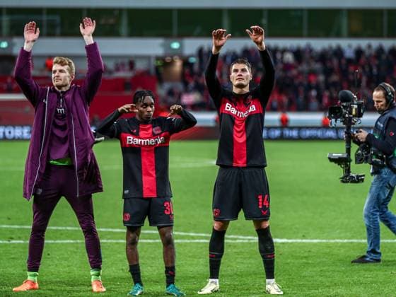 Patrick Schick (Bayer 04 Leverkusen, 14) feiern mit den Fans nach dem Spiel, GER, Bayer 04 Leverkusen vs. Qarabag Agdam, UEFA Europa League 2023 24, Achtelfinal-Rückspiel, 14.03.2024, GER, Bayer 04 Leverkusen vs. Qarabag Agdam, UEFA Europa League 2023 24, Achtelfinal-Rückspiel, 14.03.2024, Foto: Eibner-Pressefoto Gabriel Boia Leverkusen Copyright: xGabrielxBoiax EP_EER