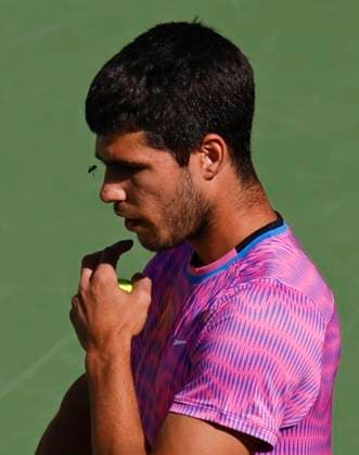 March 14, 2024 Carlos Alcaraz of Spain is swarmed by bees during his match against Alexander Zverev of Germany during the BNP Paribas Open in Indian Wells, CA. CSM Indian Wells United States of America - ZUMAc04_ 20240314_zma_c04_110 Copyright: xCharlesxBausx