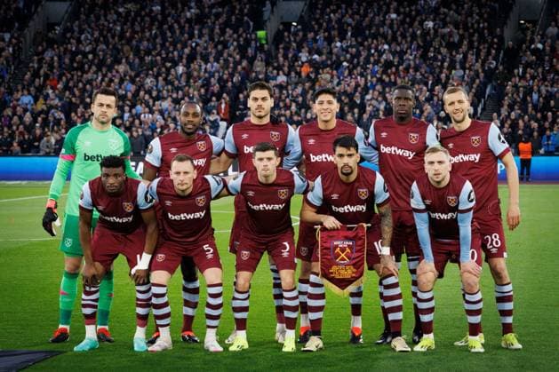 West Ham United players pose for a team photo West Ham United v Freiburg, UEFA Europa League, Round of 16, Second Leg, Football, London Stadium, London, UK - 14 Mar 2024 EDITORIAL USE ONLY No use with unauthorised audio, video, data, fixture lists, club league logos or live services. Online in-match use limited to 120 images, no video emulation. No use in betting, games or single club league player publications. Copyright: xSimonxDael Shutterstockx 14385551cy
