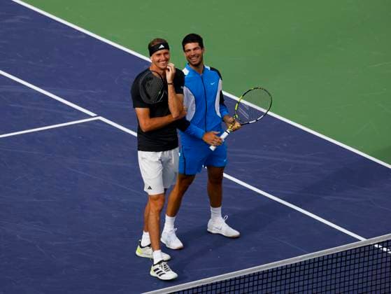 March 14, 2024 Carlos Alcaraz of Spain shares a laugh Alexander Zverev of Germany before the restart of their match due to a bee invasion during the BNP Paribas Open in Indian Wells, CA. CSM Indian Wells United States of America - ZUMAc04_ 20240314_zma_c04_173 Copyright: xCharlesxBausx