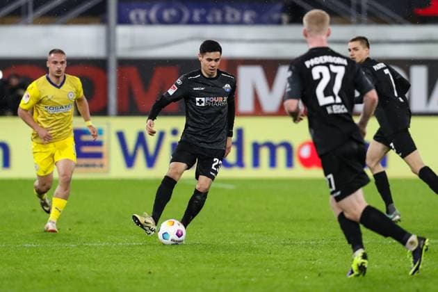 Raphael Obermair (SC Paderborn,23) - 2. Fußball Bundesliga Saison 2023-2024 SC Paderborn vs. Eintracht Braunschweig in der Home Deluxe Arena in Paderborn - Aktion,Fußball,Mann,Männer,Deutschland,15.03.2024