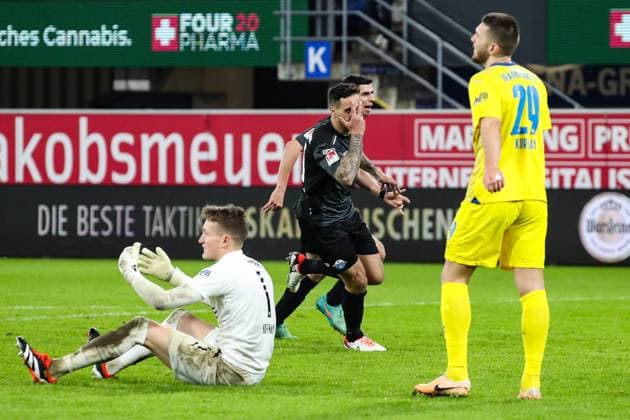 Torjubel - Torschütze Adriano Grimaldi (SC Paderborn,39)) trifft zum 1-1 - 2. Fußball Bundesliga Saison 2023-2024 SC Paderborn vs. Eintracht Braunschweig in der Home Deluxe Arena in Paderborn - Aktion,Fußball,Mann,Männer,Deutschland,15.03.2024