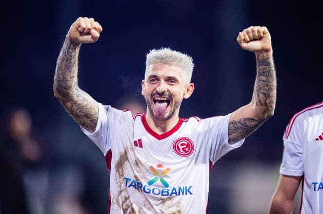 Sport Themen der Woche KW11 Sport Bilder des Tages 15.03.2024 - Fußball, 2023 2024, 2. Bundesliga, 26. Spieltag, VfL Osnabrück - Fortuna Düsseldorf: Matthias Zimmermann (Düsseldorf) DFL REGULATIONS PROHIBIT ANY USE OF PHOTOGRAPHS AS IMAGE SEQUENCES AND OR QUASI-VIDEO. *** 15 03 2024 Soccer, 2023 2024, 2 Bundesliga, Matchday 26, VfL Osnabrück Fortuna Düsseldorf Matthias Zimmermann Düsseldorf DFL REGULATIONS PROHIBIT ANY USE OF PHOTOGRAPHS AS IMAGE SEQUENCES AND OR QUASI VIDEO