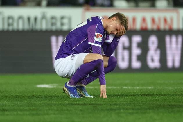 2. Bundesliga - VfL Osnabrück - Fortuna Düsseldorf am 15.03.2024 an der Bremer Brücke in Osnabrück MickaÃ«l Michael Cuisance (Osnabrueck 27) unzufrieden, enttäuscht, enttaeuscht, niedergeschlagen.
