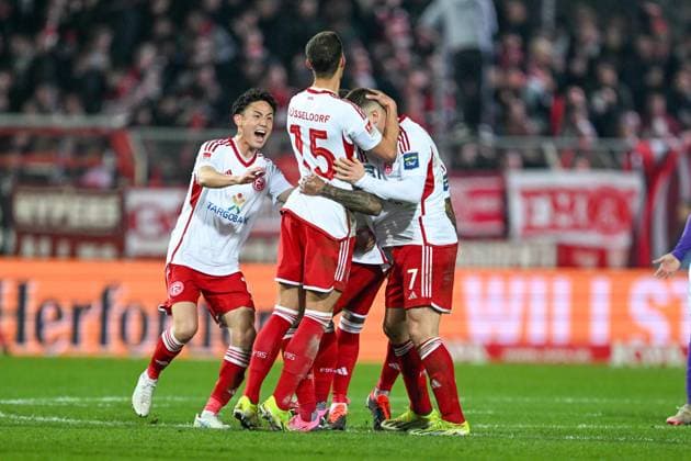 2. Bundesliga - VfL Osnabrück - Fortuna Düsseldorf am 15.03.2024 an der Bremer Brücke in Osnabrück Jubel, Torjubel, Torschuetze, Torschütze Marlon Mustapha (Duesseldorf) jubelt nach seinem Tor zum 0:3.