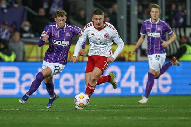 2. Bundesliga - VfL Osnabrück - Fortuna Düsseldorf am 15.03.2024 an der Bremer Brücke in Osnabrück MickaÃ«l Michael Cuisance (Osnabrueck 27) gegen Christos Tzolis (Duesseldorf 7)