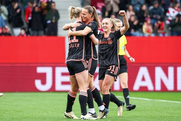 Sport Themen der Woche KW11 Torjubel zum 1:0 durch Pernille Harder (FC Bayern Muenchen, 21) , FC Bayern Muenchen vs. RB Leipzig, Fussball, Google Pixel Frauen-Bundesliga, 16. Spieltag, Saison 2023 24, 16.03.2024, DFL REGULATIONS PROHIBIT ANY USE OF PHOTOGRAPHS AS IMAGE SEQUENCES, FC Bayern Muenchen vs. RB Leipzig, Fussball, Google Pixel Frauen-Bundesliga, 16. Spieltag, Saison 2023 24, 16.03.2024 Muenchen *** Goal celebration for 1 0 by Pernille Harder FC Bayern Muenchen, 21 , FC Bayern Muenchen vs RB Leipzig, Football, Google Pixel Frauen Bundesliga, 16 Spieltag, Saison 2023 24, 16 03 2024, DFL REGULATIONS PROHIBIT ANY USE OF PHOTOGRAPHS AS IMAGE SEQUENCES, FC Bayern Muenchen vs RB Leipzig, Football, Google Pixel Frauen Bundesliga, 16 Spieltag, Saison 2023 24, 16 03 2024 Muenchen Copyright: xEibner-Pressefoto JennixMaulx EP_JML