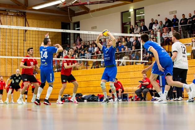16.03.2024, GER, 2.BL Maenner Sued, Volleyball,Saison 2023 2024, Blue Volleys Gotha - TUS Kriftel Volleyball Krochmann, Hannes (Blue Volleys Gotha) 99867 Gotha Gotha Ernestiner-Sporthalle Sp Thüringen Deutschland