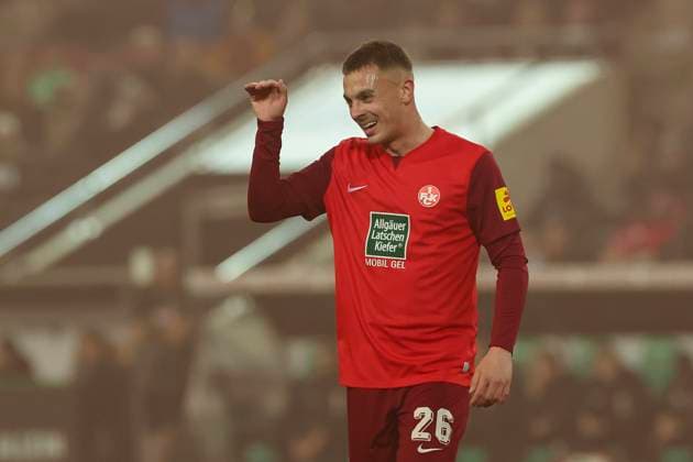 Filip Kaloc (1. FC Kaiserslautern) gestikuliert, 2. Bundesliga, Hannover 96 vs 1. FC Kaiserslautern, HDI-Arena, 16.03.2024, Hannover, Deutschland.