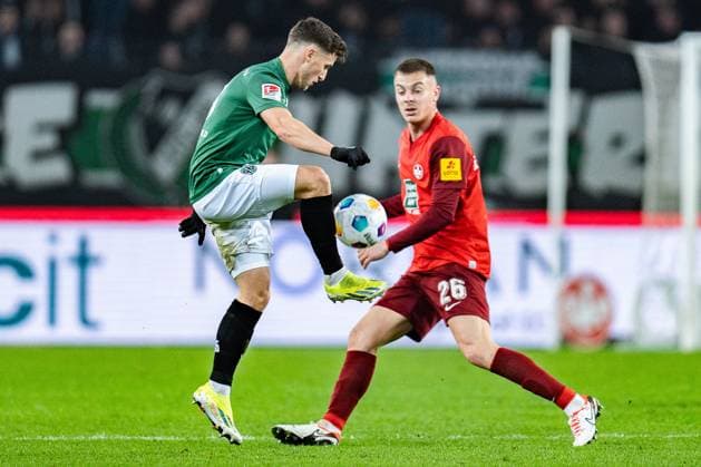 Filip Kaloc (1. FC Kaiserslautern, 26) Hannover 96 vs. 1. FC Kaiserslautern, Fussball, 2. Bundesliga, 26. Spieltag, 16.03.2024 DFL REGULATIONS PROHIBIT ANY OUSE OF PHOTOGRAPHS AS IMAGE SEQUENCES AND OR QUASI-VIDEO Hannover 96 vs. 1. FC Kaiserslautern, Fussball, 2. Bundesliga, 26. Spieltag, 16.03.2024 Hannover