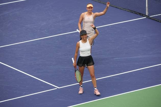 INDIAN WELLS, CA - MARCH 16: Su-Wei Hsieh (TPE) and Elise Mertens (BEL) celebrate winning the WomenÕs Doubles Final at the BNP Paribas Open on March 16, 2024 at Indian Wells Tennis Garden in Indian Wells, CA. (Photo by George Walker Icon Sportswire) TENNIS: MAR 16 BNP Paribas Open EDITORIAL USE ONLY Icon240316025