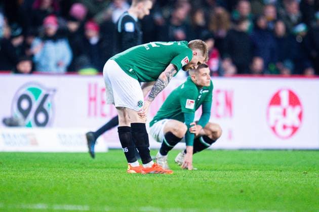 16.03.2024 - Fußball, 2023 2024, 1. Bundesliga, 26. Spieltag, Hannover 96 - 1. FC Kaiserslautern: (L-R) Andreas Voglsammer (Hannover), Nicolo Tresoldi (Hannover) DFL REGULATIONS PROHIBIT ANY USE OF PHOTOGRAPHS AS IMAGE SEQUENCES AND OR QUASI-VIDEO.