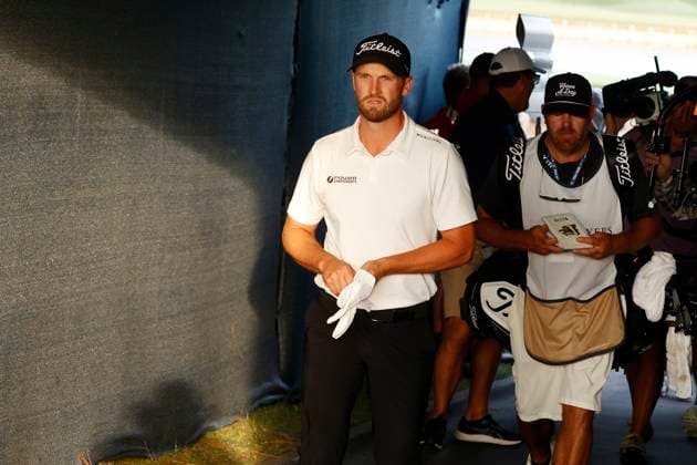 PONTE VEDRA BEACH, FL - MARCH 16: PGA, Golf Herren golfer Wyndham Clark walks to the 18th tee during the third round of The Players Championship on March 16, 2024, at TPC Sawgrass in Ponte Vedra Beach, Florida. (Photo by Brian Spurlock Icon Sportswire) GOLF: MAR 16 PGA THE PLAYERS Championship EDITORIAL USE ONLY Icon24031670