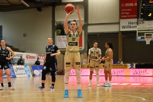 16.03.2024, Basketball, Frauen, Pokal-Finalturnier der Damen Basketball Bundesliga, Saison 2023 2024, Halbfinale, Saarlouis Royals - Eigner Angels Nördlingen, Sanja Mandic (Saarlouis Royals) Saarlouis Stadtgartenhalle Saarland Deutschland (DE)