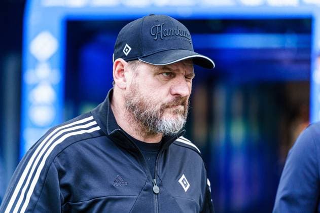 Steffen Baumgart (Hambuger SV, Trainer) GER, Hamburger SV vs. SV Wehen Wiesbaden, Fussball, 2. Bundesliga, Spieltag 26, Saison 2023 2024, 17.03.2024 DFL REGULATIONS PROHIBIT ANY USE OF PHOTOGRAPHS AS IMAGE SEQUENCES AND OR QUASI-VIDEO GER, Hamburger SV vs. SV Wehen Wiesbaden, Fussball, 2. Bundesliga, Spieltag 26, Saison 2023 2024, 17.03.2024 Hamburg