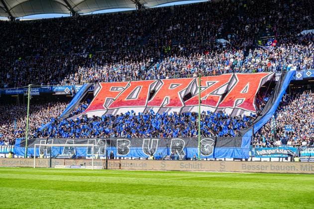 Sport Bilder des Tages Choreografie Fans Ultras Hamburger SV GER, Hamburger SV vs. SV Wehen Wiesbaden, Fussball, 2. Bundesliga, Spieltag 26, Saison 2023 2024, 17.03.2024 DFL REGULATIONS PROHIBIT ANY USE OF PHOTOGRAPHS AS IMAGE SEQUENCES AND OR QUASI-VIDEO GER, Hamburger SV vs. SV Wehen Wiesbaden, Fussball, 2. Bundesliga, Spieltag 26, Saison 2023 2024, 17.03.2024 Hamburg