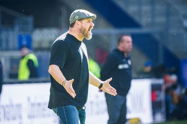 Steffen Baumgart (Hambuger SV, Trainer) GER, Hamburger SV vs. SV Wehen Wiesbaden, Fussball, 2. Bundesliga, Spieltag 26, Saison 2023 2024, 17.03.2024 DFL REGULATIONS PROHIBIT ANY USE OF PHOTOGRAPHS AS IMAGE SEQUENCES AND OR QUASI-VIDEO GER, Hamburger SV vs. SV Wehen Wiesbaden, Fussball, 2. Bundesliga, Spieltag 26, Saison 2023 2024, 17.03.2024 Hamburg