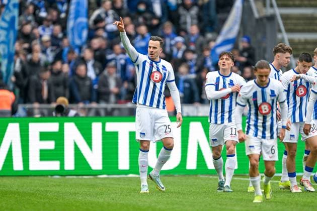 2. Bundesliga - Hertha BSC Berlin - FC Schalke 04 am 17.03.2024 im Olympiastadion in Berlin Jubel, Torjubel, Torschuetze, Torschütze Haris Tabakovic (Hertha BSC Berlin) jubelt nach seinem Tor zum 2:0 .