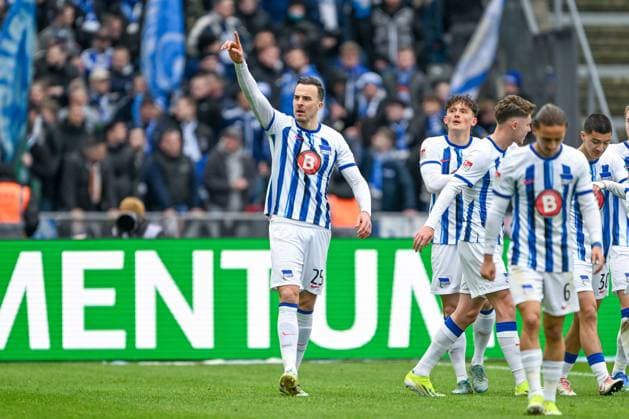 2. Bundesliga - Hertha BSC Berlin - FC Schalke 04 am 17.03.2024 im Olympiastadion in Berlin Jubel, Torjubel, Torschuetze, Torschütze Haris Tabakovic (Hertha BSC Berlin) jubelt nach seinem Tor zum 2:0 .