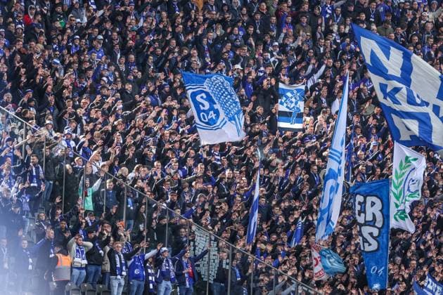 17.03.2024, Fussball, 2. Bundesliga, 26. Spieltag, Saison 2023 2024, Hertha BSC - FC Schalke 04, Fans des FC Schalke 04. Berlin Olympiastadion Berlin Deutschland xRHR-FOTO TRx