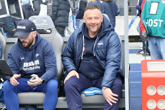 DEU, DFL, 2. FBL, Hertha BSC vs. 1:FC Schalke, 17.03.2024, Berliner Olympiastadion, Berlin, DEU, DFL, 2. FBL, Hertha BSC vs. 1:FC Schalke, im Bild Cheftrainer Pal Dardai (Hertha BSC Berlin), Co-Trainer Admir Hamzagic (Hertha BSC Berlin) DFL - regulations prohibit any use of Photographs as image sequences and or quasi-video Foto: Juergen Engler nordphoto GmbH