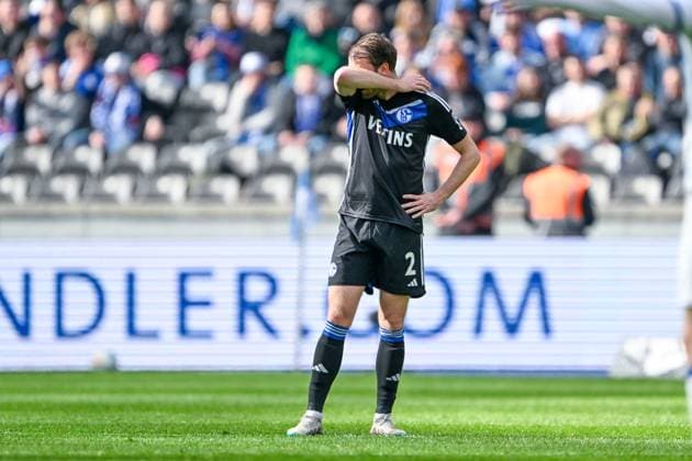 2. Bundesliga - Hertha BSC Berlin - FC Schalke 04 am 17.03.2024 im Olympiastadion in Berlin Derry Murkin (FC Schalke 04) unzufrieden, enttäuscht, enttaeuscht, niedergeschlagen.