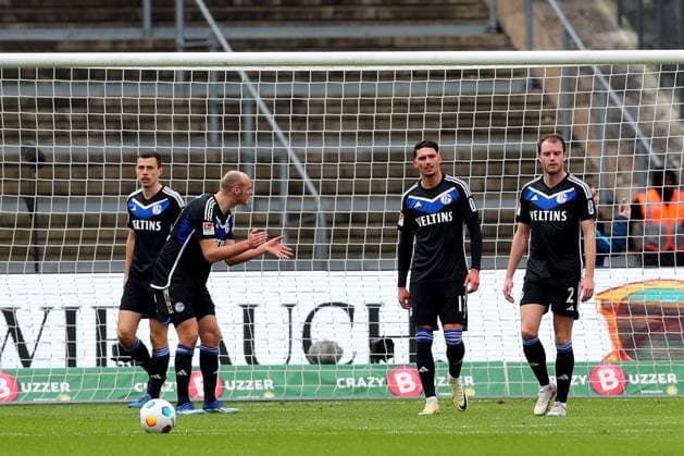 17.03.2024, xtgx, Fussball 2.Bundesliga, Hertha BSC Berlin - FC Schalke 04 emspor, v.l. Ron Schallenberg (FC Schalke 04) Henning Matriciani (FC Schalke 04) Yusuf Kabadayi (FC Schalke 04) Thomas Ouwejan (FC Schalke 04) Enttäuscht enttaeuscht traurig frustriert ratlos (DFL DFB REGULATIONS PROHIBIT ANY USE OF PHOTOGRAPHS as IMAGE SEQUENCES and or QUASI-VIDEO) Berlin