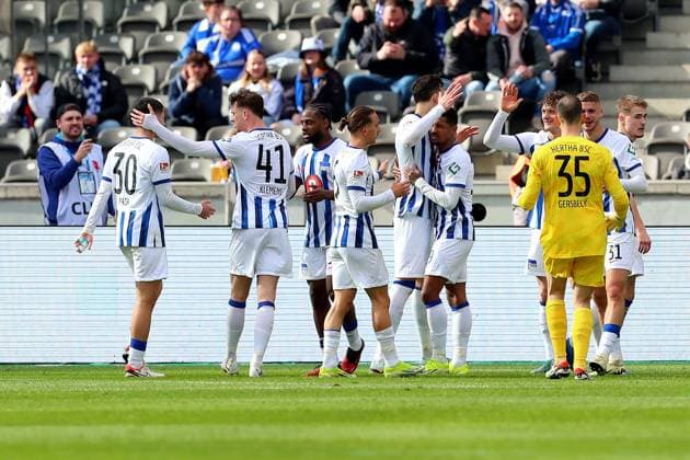 17.03.2024, xtgx, Fussball 2.Bundesliga, Hertha BSC Berlin - FC Schalke 04 emspor, v.l. Torjubel nach dem Tor zum celebrating the goal celebrate 3:2 durch Marten Winkler (Hertha BSC Berlin) (DFL DFB REGULATIONS PROHIBIT ANY USE OF PHOTOGRAPHS as IMAGE SEQUENCES and or QUASI-VIDEO) Berlin
