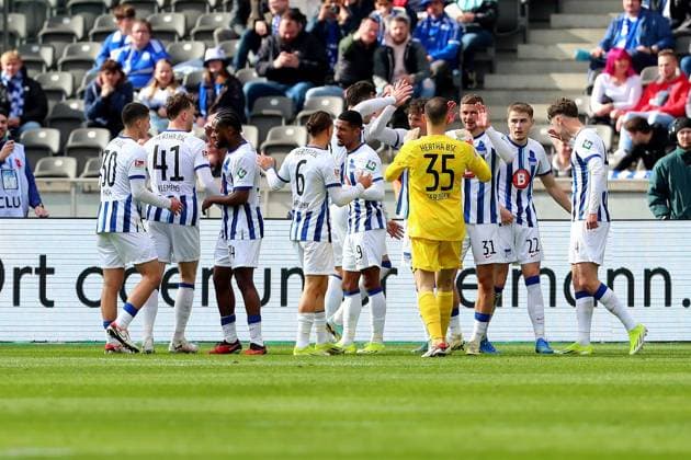17.03.2024, xtgx, Fussball 2.Bundesliga, Hertha BSC Berlin - FC Schalke 04 emspor, v.l. Torjubel nach dem Tor zum celebrating the goal celebrate 3:2 durch Marten Winkler (Hertha BSC Berlin) (DFL DFB REGULATIONS PROHIBIT ANY USE OF PHOTOGRAPHS as IMAGE SEQUENCES and or QUASI-VIDEO) Berlin