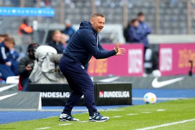 17.03.2024, xtgx, Fussball 2.Bundesliga, Hertha BSC Berlin - FC Schalke 04 emspor, v.l. Trainer Pal Dardai (Hertha BSC Berlin) gestikuliert gibt Anweisungen mit den Armen gestikulieren gives instructions, gesticulate. (DFL DFB REGULATIONS PROHIBIT ANY USE OF PHOTOGRAPHS as IMAGE SEQUENCES and or QUASI-VIDEO) Berlin