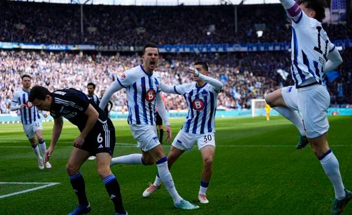 Germany, Berlin, 17.03.2024, Olympic Stadium, Hertha BSC vs FC Schalke 04 - 2. Bundesliga, Haris Tabakovic (Hertha Berlin) celebrate Berlin Olympic Stadium Berlin Germany