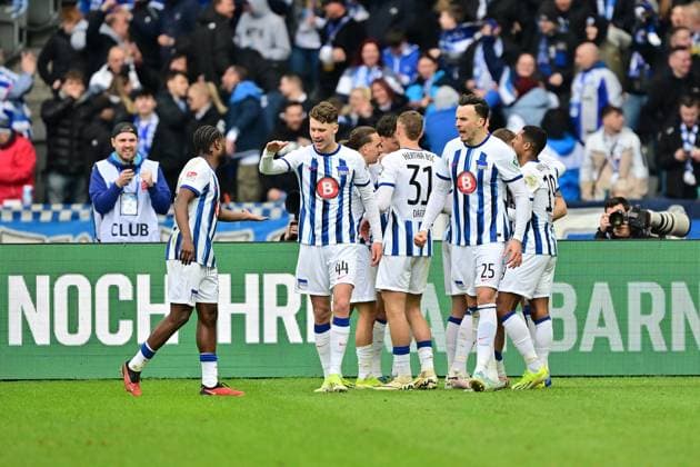 Marten Winkler (Hertha BSC, 22) Torschuss zum 4:2, jubelt, Hertha BSC Berlin, jubelt, GER, Hertha BSC vs. Schalke 04, Fussball Herren, 2. Bundesliga, Saison 2023 2024, 26. Spieltag, 17.03.2024. (DFL REGULATIONS PROHIBIT ANY USE OF PHOTOGRAPHS AS IMAGE SEQUENCES AND OR QUASI - VIDEO). GER, Hertha BSC vs. Schalke 04, Fussball Herren, 2. Bundesliga, Saison 2023 2024, 26. Spieltag, 17.03.2024. Berlin