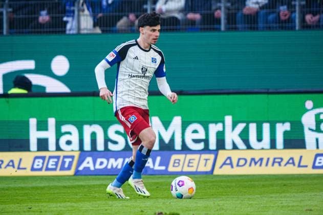 Nicolas Oliveira Kisilowski (Hamburger SV, 47) GER, Hamburger SV vs. SV Wehen Wiesbaden, Fussball, 2. Bundesliga, Spieltag 26, Saison 2023 2024, 17.03.2024 DFL REGULATIONS PROHIBIT ANY USE OF PHOTOGRAPHS AS IMAGE SEQUENCES AND OR QUASI-VIDEO GER, Hamburger SV vs. SV Wehen Wiesbaden, Fussball, 2. Bundesliga, Spieltag 26, Saison 2023 2024, 17.03.2024 Hamburg