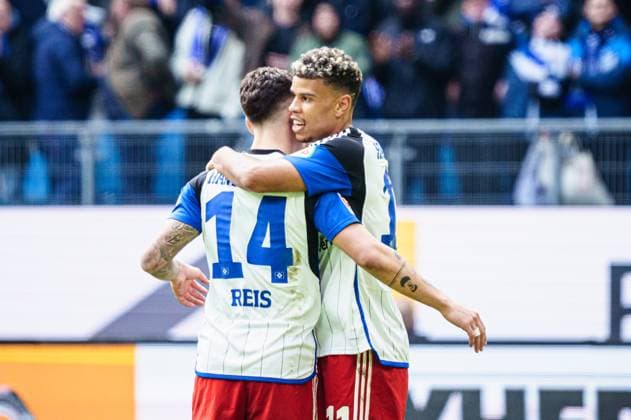 Torjubel Jubel Ludovit Reis (Hamburger SV, 14), Ransford-Yeboah Koenigsdoerffer (Hamburger SV, 11) nach Tor zum 3:0 GER, Hamburger SV vs. SV Wehen Wiesbaden, Fussball, 2. Bundesliga, Spieltag 26, Saison 2023 2024, 17.03.2024 DFL REGULATIONS PROHIBIT ANY USE OF PHOTOGRAPHS AS IMAGE SEQUENCES AND OR QUASI-VIDEO GER, Hamburger SV vs. SV Wehen Wiesbaden, Fussball, 2. Bundesliga, Spieltag 26, Saison 2023 2024, 17.03.2024 Hamburg