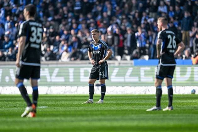 2. Bundesliga - Hertha BSC Berlin - FC Schalke 04 am 17.03.2024 im Olympiastadion in Berlin Keke Topp (FC Schalke 04) unzufrieden, enttäuscht, enttaeuscht, niedergeschlagen.